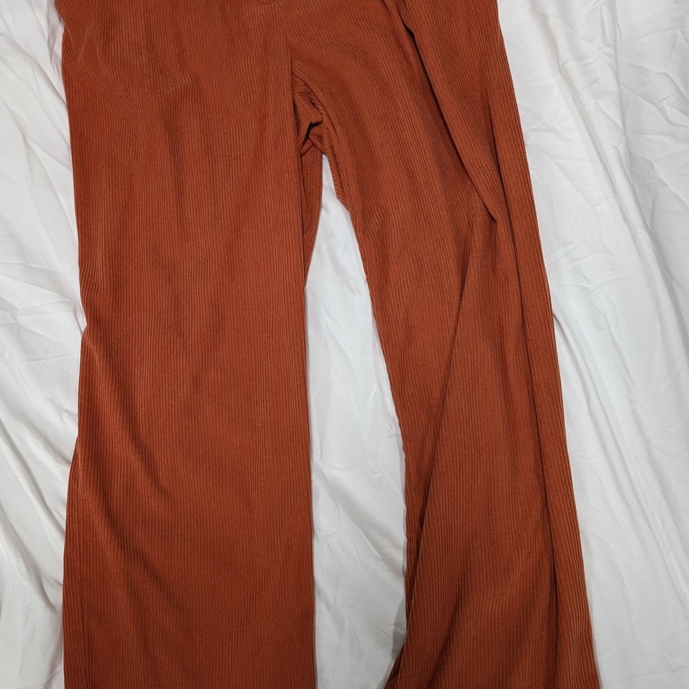 HALARA Burnt Orange Ribbed Pants
